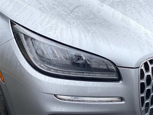 Used 2023 Lincoln Corsair FWD image 5