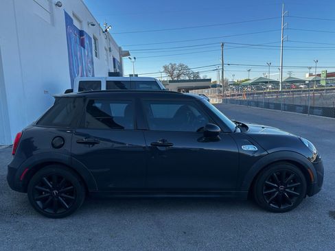 Used 2019 MINI Cooper S w/ Signature Upholstery Package image 5
