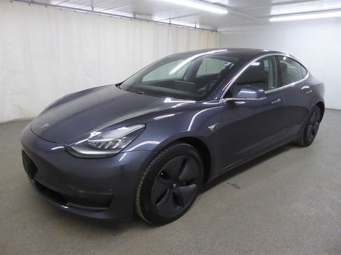 Used 2018 Tesla Model 3 Long Range image 3