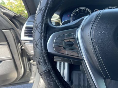 Used 2016 BMW 750i RWD image 17