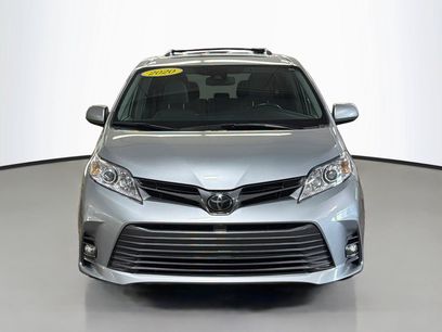 Used 2020 Toyota Sienna XLE