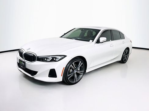 Used 2024 BMW 330i Sedan w/ Premium Package image 3