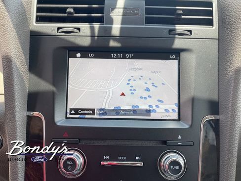 Used 2017 Lincoln Navigator Select RWD image 5