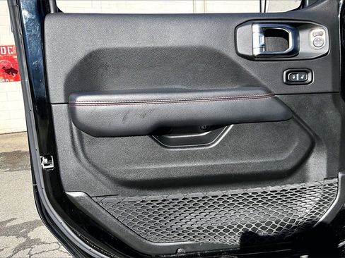 Used 2022 Jeep Wrangler Unlimited Rubicon w/ LED Lighting Group image 26