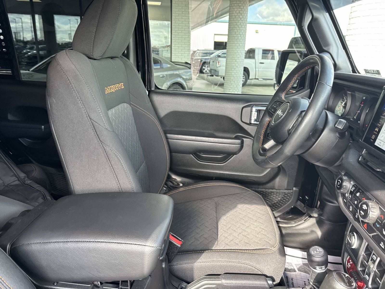 Used 2024 Jeep Gladiator Mojave w/ Convenience Group AWD/4WD image 10