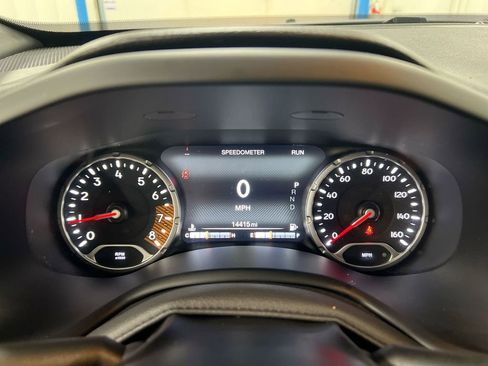 Used 2022 Jeep Renegade Latitude w/ Convenience Group image 11