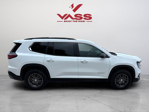 Used 2025 GMC Acadia Elevation FWD image 6