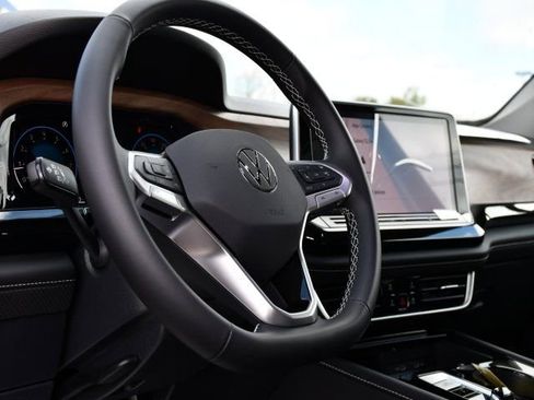 New 2026 Volkswagen Atlas SE AWD/4WD image 11