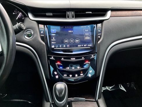 Used 2019 Cadillac XTS Luxury image 8