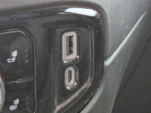 Used 2024 Chevrolet Silverado 3500 LT w/ Convenience Package image 25