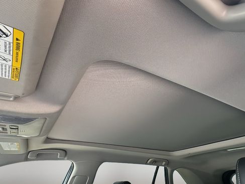 Used 2019 Toyota RAV4 Limited w/ Advanced Technology Package FWD image 11