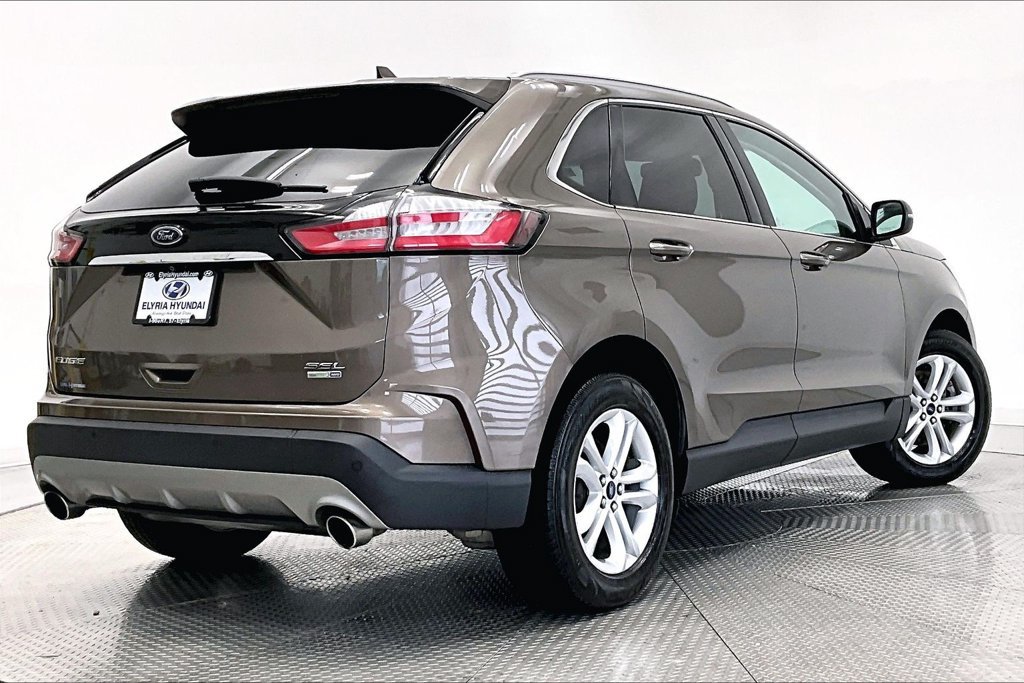 Used 2019 Ford Edge SEL w/ Equipment Group 201A AWD/4WD image 2