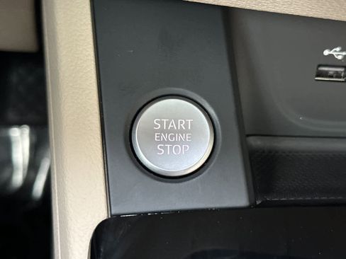 Used 2023 Audi A4 2.0T Premium w/ Convenience Package image 21