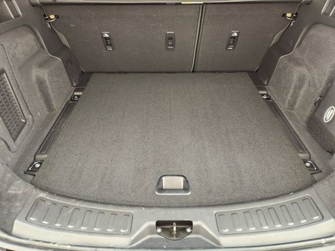 Used 2025 Land Rover Discovery Sport S image 30