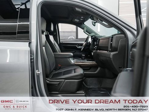 Used 2024 GMC Sierra 1500 Elevation w/ Elevation Premium Package image 36