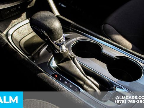 Used 2024 Chevrolet Malibu LT image 37