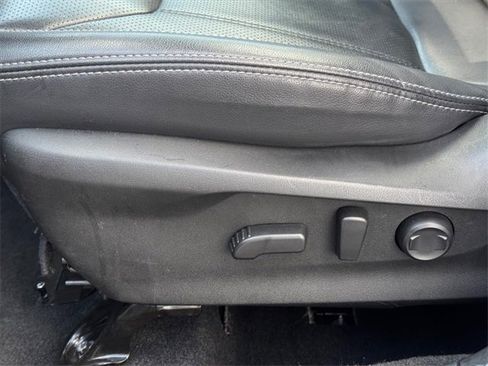 Used 2023 Subaru Forester Limited image 12