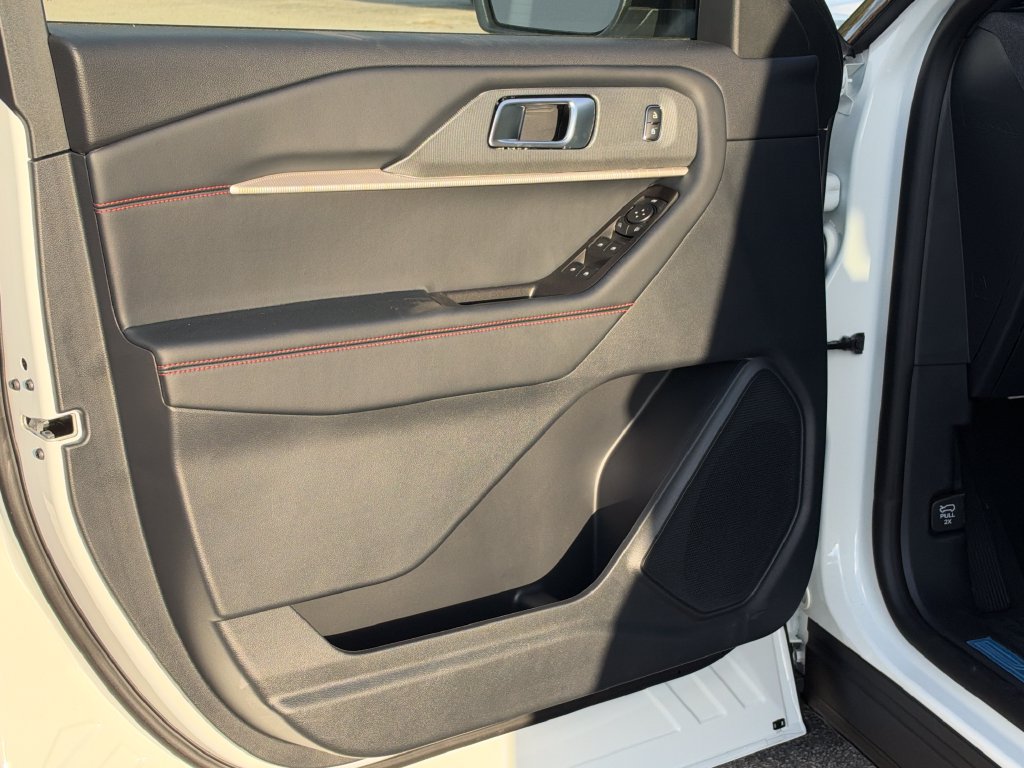 New 2027 Ford Explorer ST-Line RWD image 18