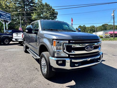 Used 2022 Ford F250 XLT w/ XLT Premium Package image 3