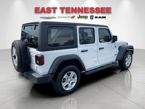 Used 2023 Jeep Wrangler Unlimited Sport AWD/4WD image 3