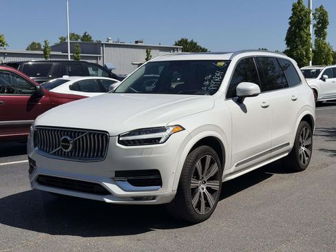 Used 2023 Volvo XC90 B6 Ultimate w/ Protection Package Premier AWD/4WD image 4