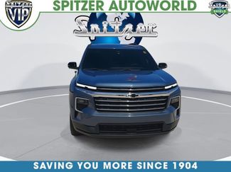 Used 2025 Chevrolet Traverse LT w/ Sun and Wheel Package FWD video 3