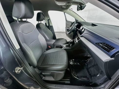 Used 2024 Volkswagen Taos SE FWD image 12
