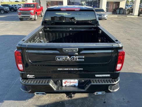 Used 2024 GMC Sierra 1500 Elevation w/ LPO, Elevation Black Package image 18