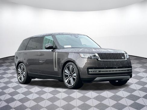 New 2026 Land Rover Range Rover Long Wheelbase SE AWD/4WD image 7