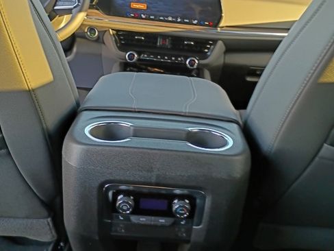 New 2026 Chevrolet Suburban LT w/ Comfort Package image 14