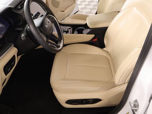 Used 2024 Jeep Grand Cherokee L Limited image 12