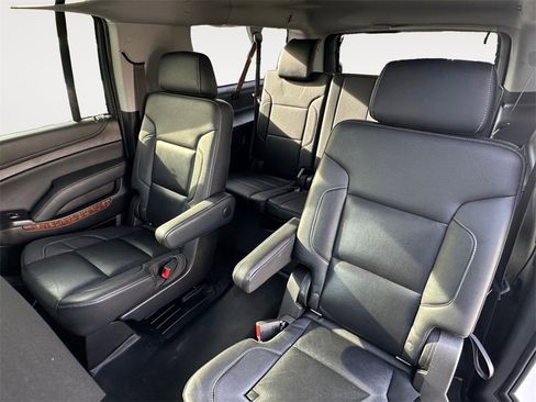 Used 2020 Chevrolet Suburban Premier image 13