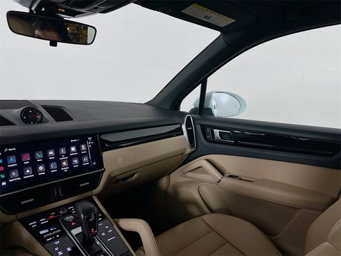 Certified 2023 Porsche Cayenne image 26