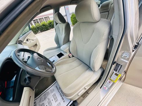 Used 2009 Toyota Camry FWD image 15
