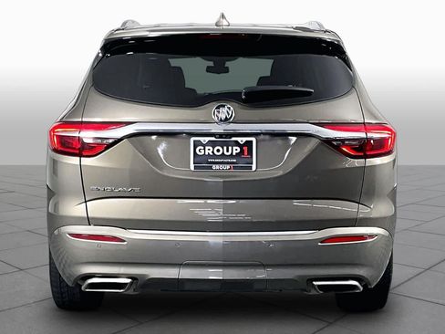 Used 2020 Buick Enclave Avenir w/ Avenir Technology Package FWD image 5