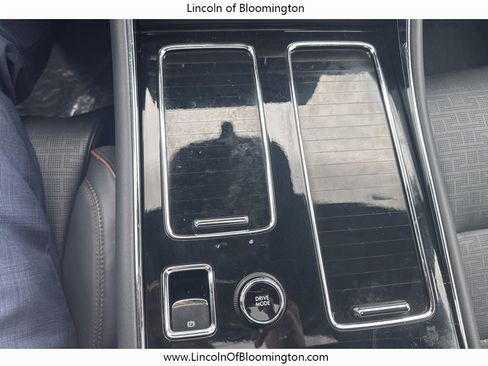 Certified 2025 Lincoln Aviator Black Label image 48