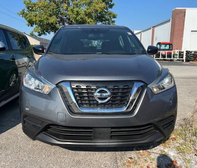 Used 2020 Nissan Kicks S FWD image 2