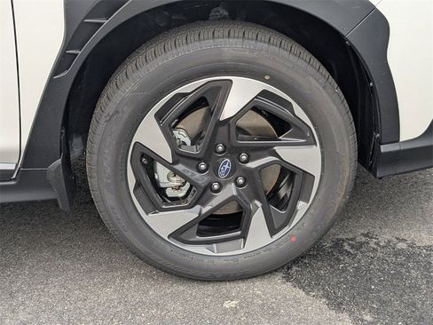 New 2025 Subaru Crosstrek 2.5i Limited w/ Popular Package #3A image 9