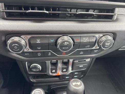New 2026 Jeep Wrangler Sport AWD/4WD image 22