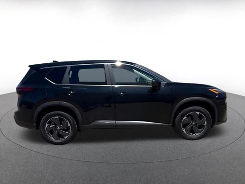Used 2025 Nissan Rogue SV AWD/4WD image 9