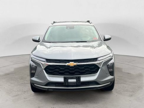 Used 2026 Chevrolet Trax LT w/ Driver Confidence Package FWD image 8