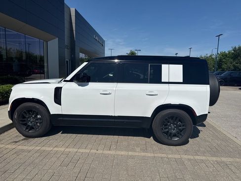 Certified 2025 Land Rover Defender 110 X-Dynamic SE AWD/4WD image 8