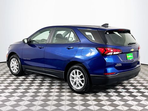 Used 2022 Chevrolet Equinox LS w/ LPO, Floor Liner Package FWD image 6