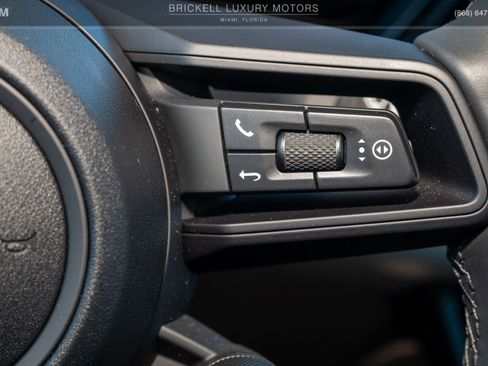 Used 2025 Porsche Macan 4 Electric image 32