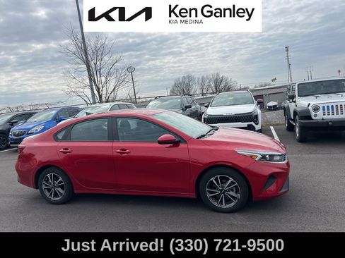 Certified 2023 Kia Forte LXS image 4