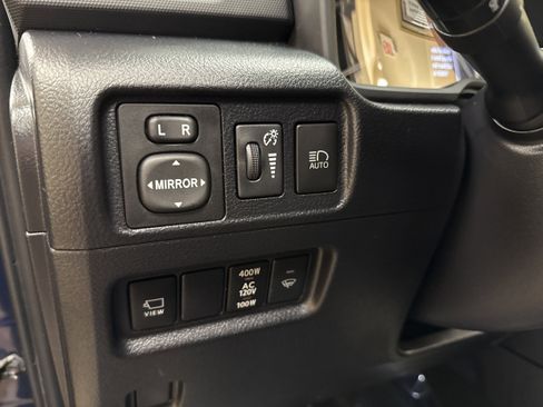 Used 2022 Toyota 4Runner Limited image 30