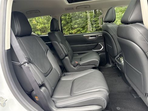 New 2026 INFINITI QX80 Luxe w/ Cargo Package image 25