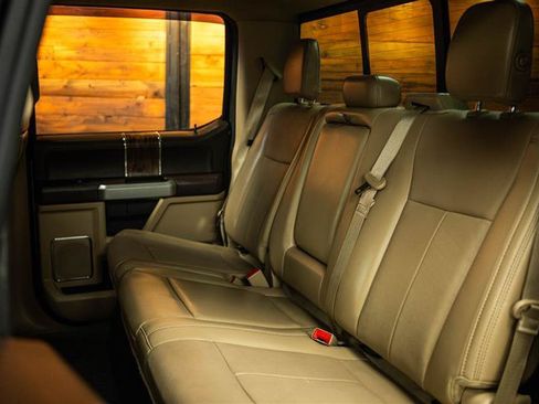 Used 2018 Ford F150 Lariat w/ Equipment Group 502A Luxury AWD/4WD image 10