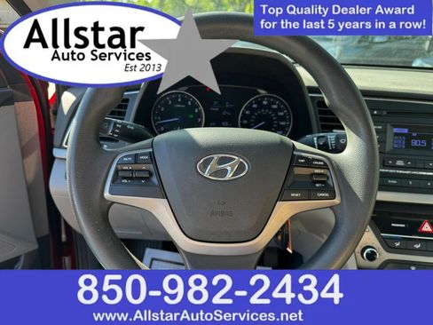 Used 2017 Hyundai Elantra SE image 22