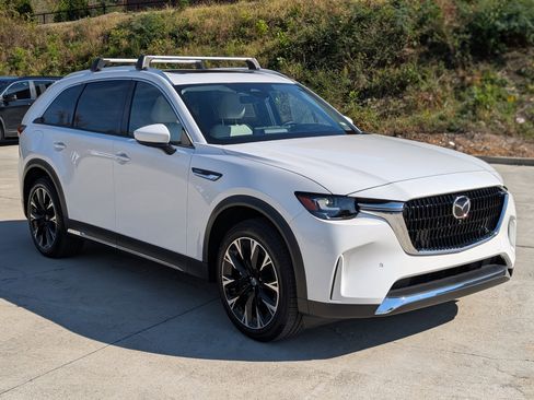 Used 2025 MAZDA CX-90 Plug-In Hybrid w/ Premium Plus image 11